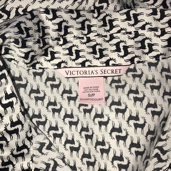 VS pajama set. Size Small. Black & white with elk print. 100% polyester. - Picture 4 of 8